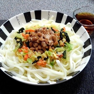 乾燥野菜と食べる生姜と納豆でしっかり健康冷やし麺